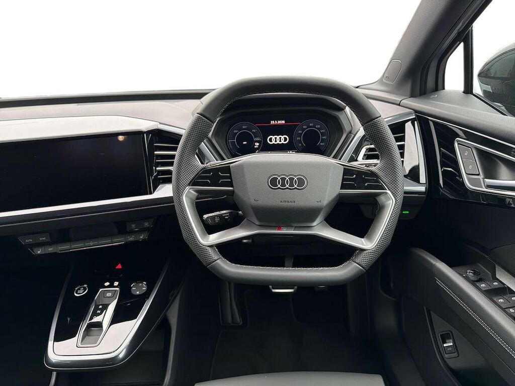 Audi Q4 E Tron Q4 Black Edition 45 E-tron 210,00 Kw #9