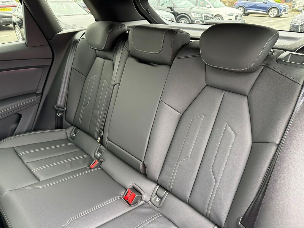 Audi Q4 E Tron Q4 Black Edition 45 E-tron 210,00 Kw #16