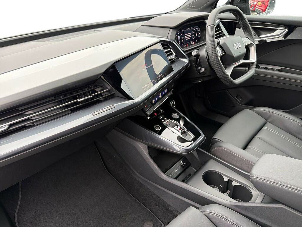 Audi Q4 E Tron Q4 Black Edition 45 E-tron 210,00 Kw #7
