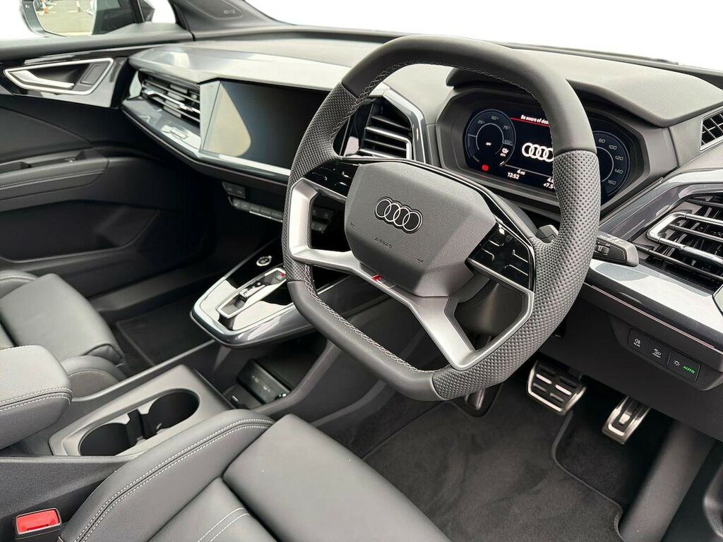 Audi Q4 E Tron Q4 Black Edition 45 E-tron 210,00 Kw #15