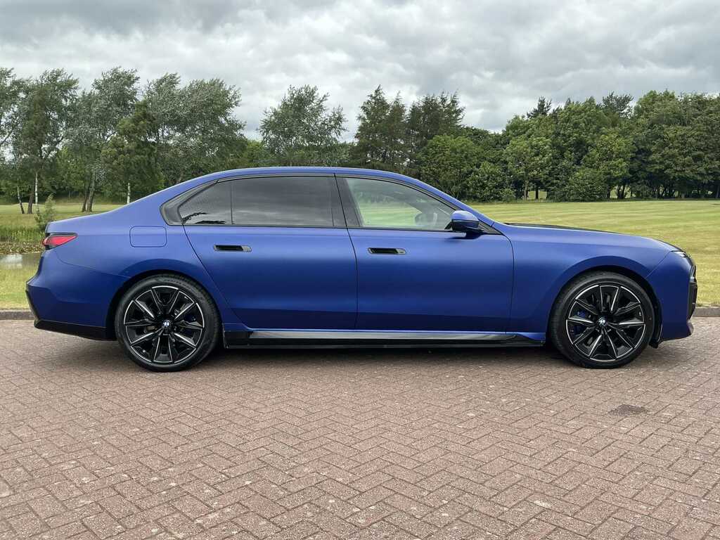 BMW i7 335Kw Edrive50 M Sport 105.7Kwh Blue #3