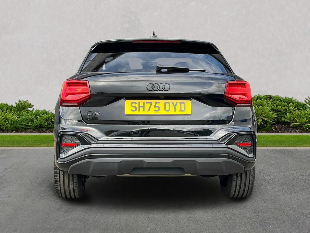 Audi Q2 35 Tfsi Black Edition S Tronic Tech Black #4