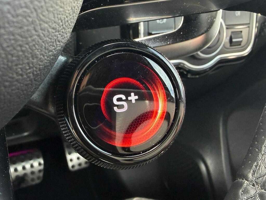Mercedes-Benz A Class Hatchback Black #27