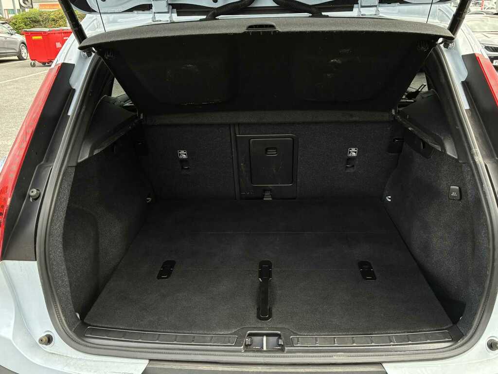 Volvo XC40 Xc40 B3 Mhev Black #16