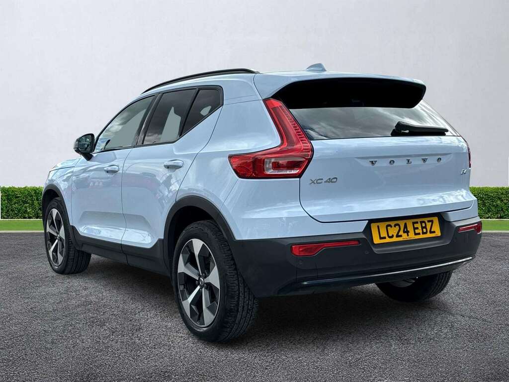 Volvo XC40 2.0 B4p Plus Dark Blue #2