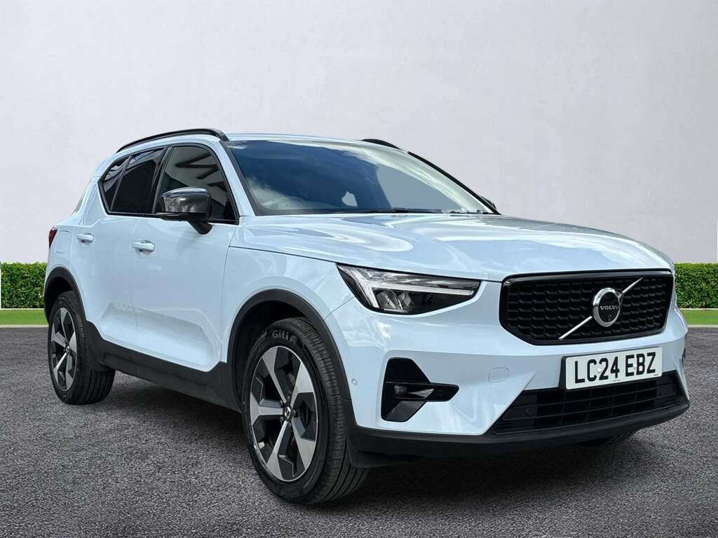 Volvo XC40 2.0 B4p Plus Dark Blue