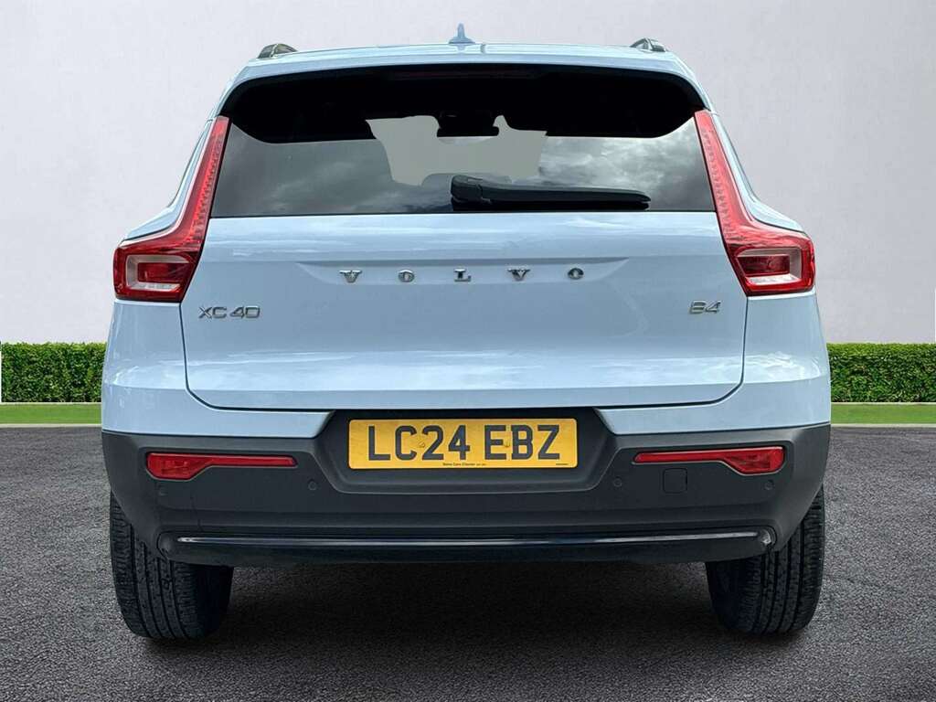 Volvo XC40 2.0 B4p Plus Dark Blue #4