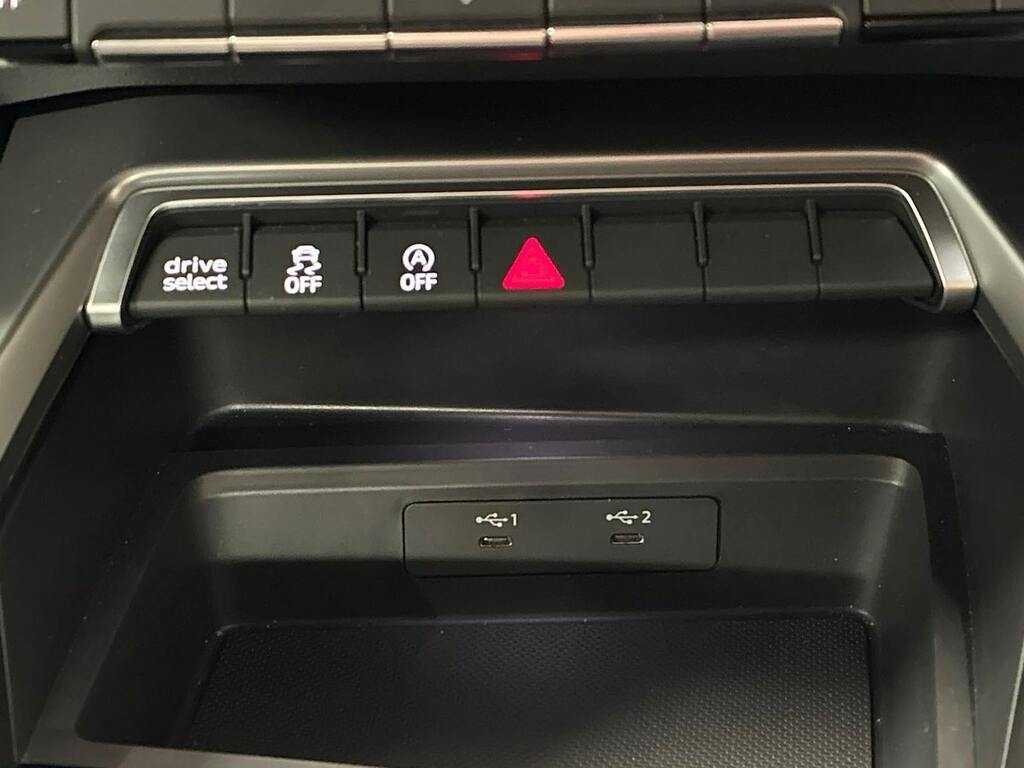 Audi A3 S Line Black #32