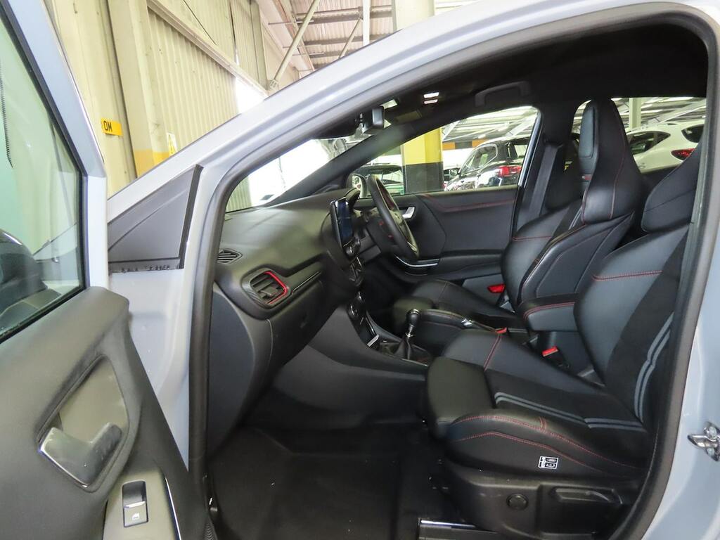 Ford Puma Hatchback Black #8