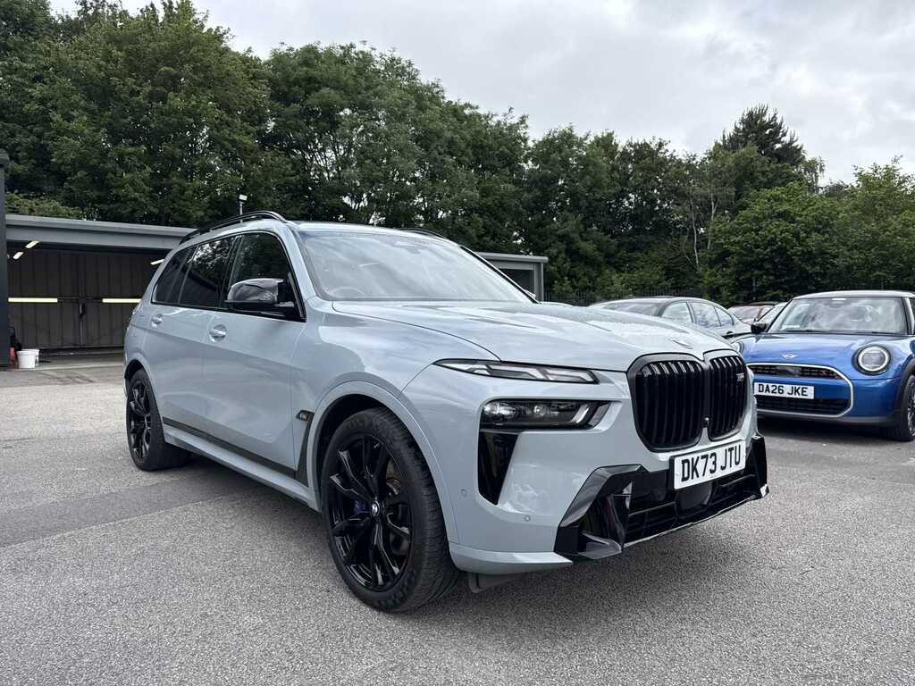 BMW X7 Xdrive M60i Step Grey
