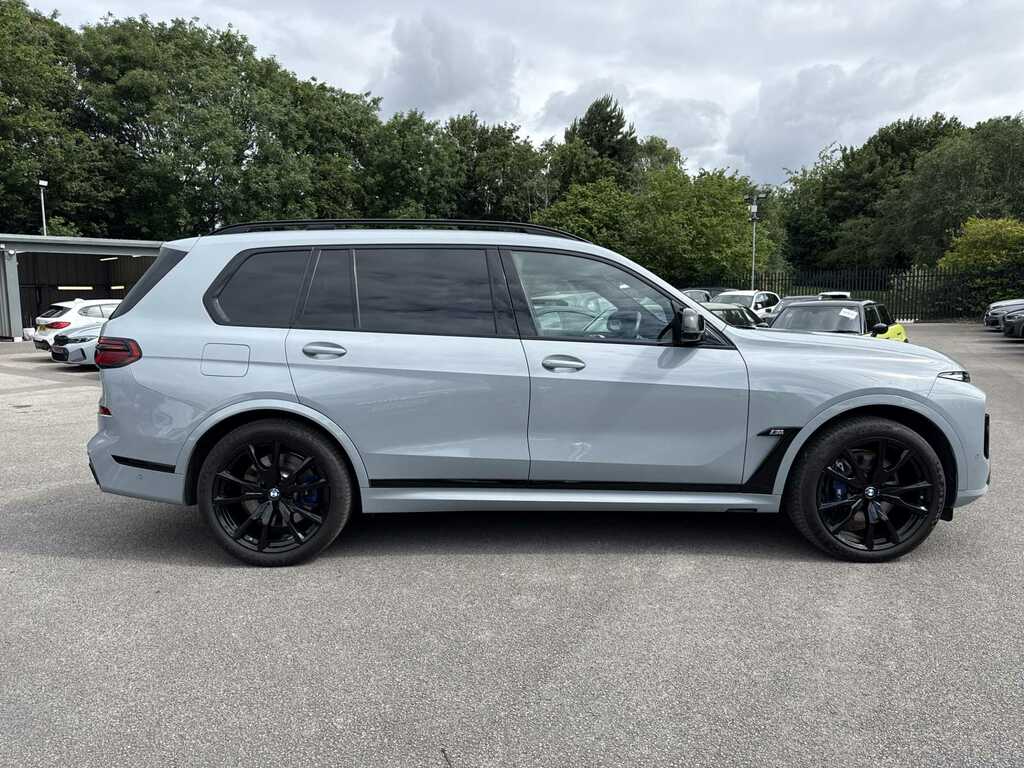 BMW X7 Xdrive M60i Step Grey #3