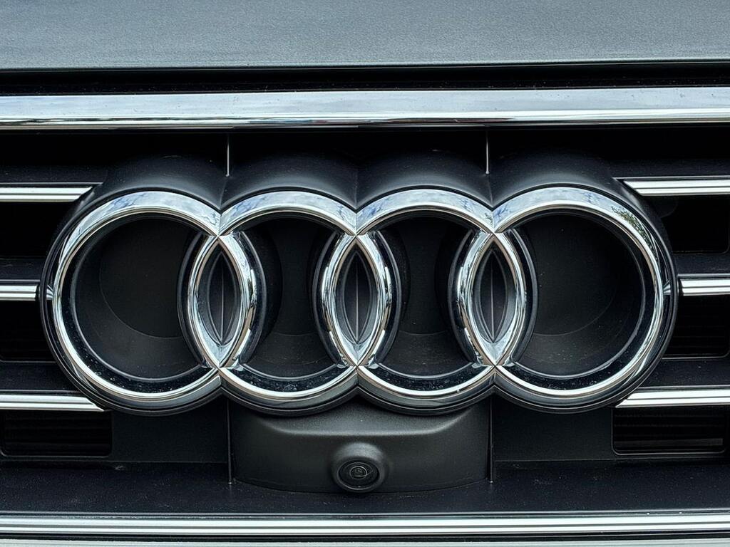 Audi A6 Avant S Line Black #33