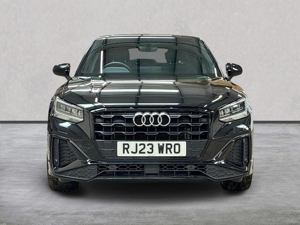 Audi Q2 1.5 Tfsi Cod 35 Black Edition Suv S Tro Black #5