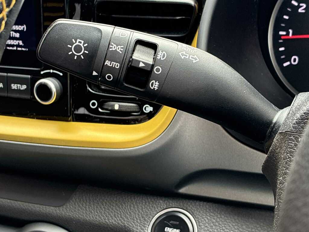 Kia Stonic 2 1.0 Yellow #26