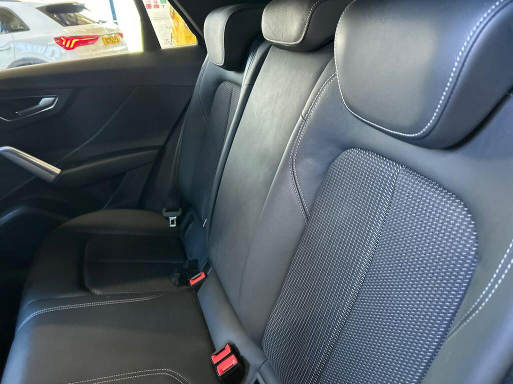 Audi Q2 Technik 30 Tfsi 110 Ps 6-Speed Black #16