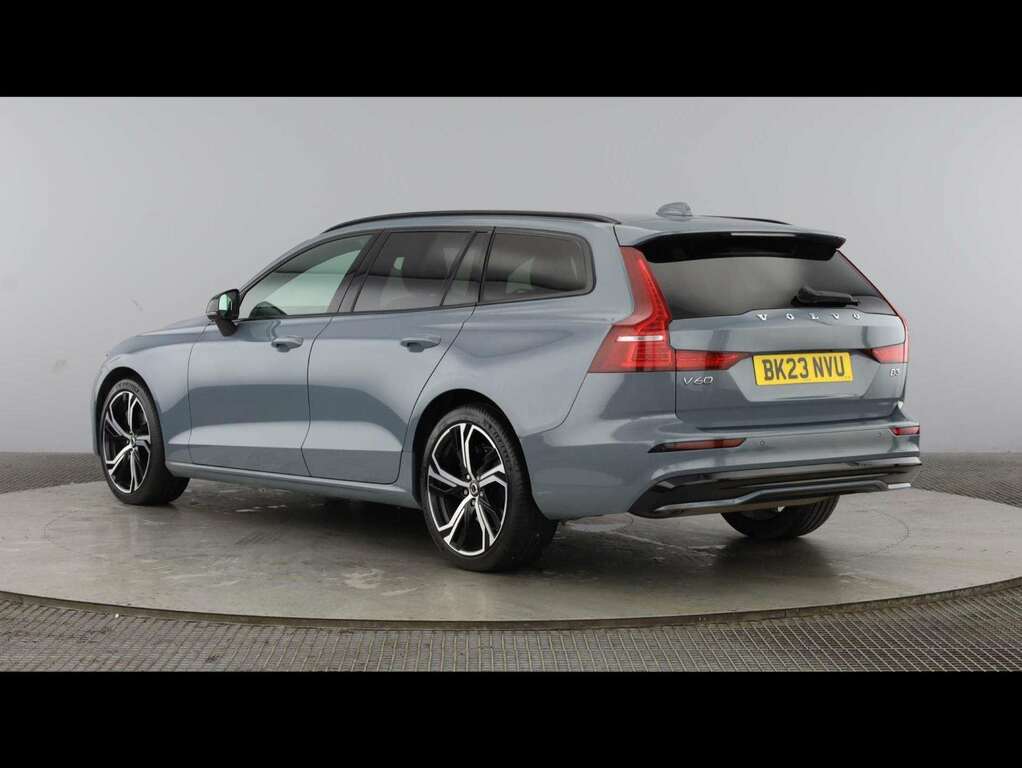 Volvo V60 2.0 B3p Plus Dark 7 Speed Grey #2