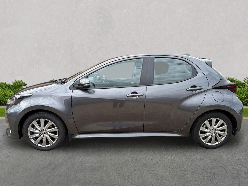 Toyota Yaris Excel White #19