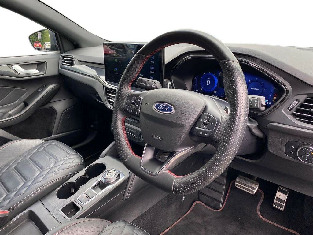 Ford Focus Active Black #15