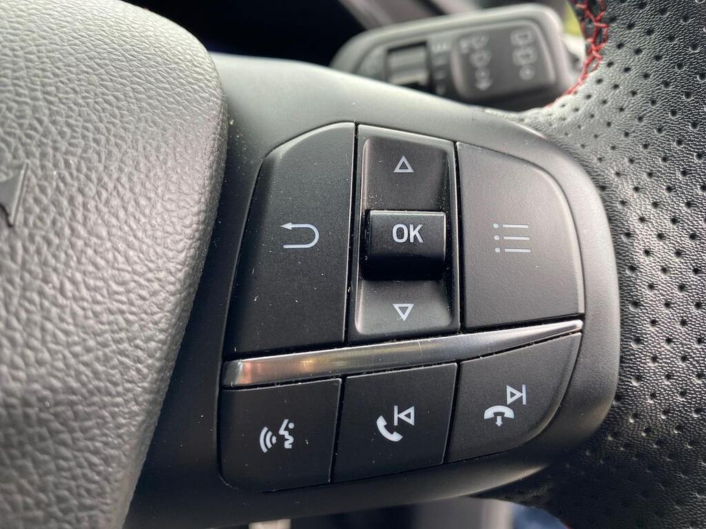 Ford Focus Active Black #26