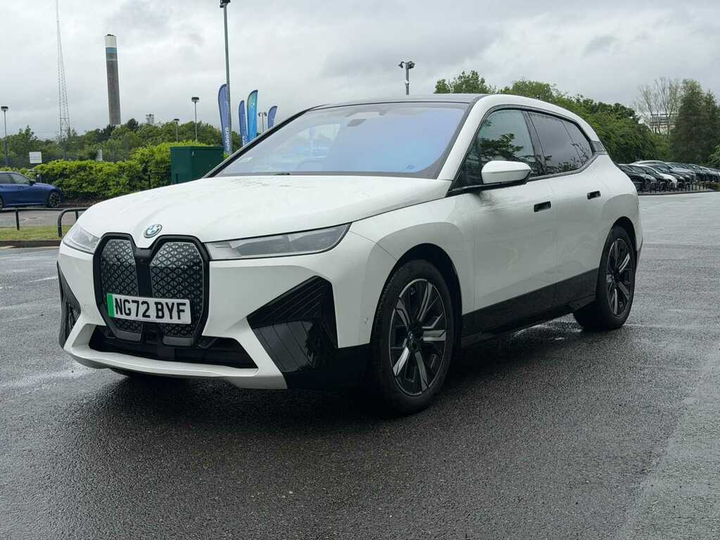 BMW iX 240Kw Xdrive40 M Sport Edition 76.6Kwh NG72BYF White #3