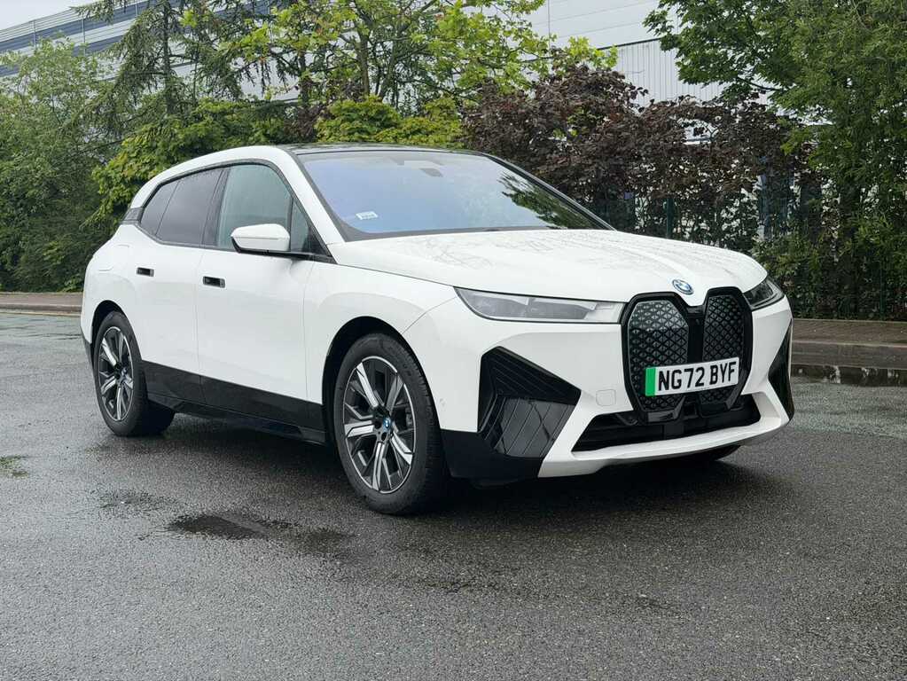 BMW iX 240Kw Xdrive40 M Sport Edition 76.6Kwh NG72BYF White