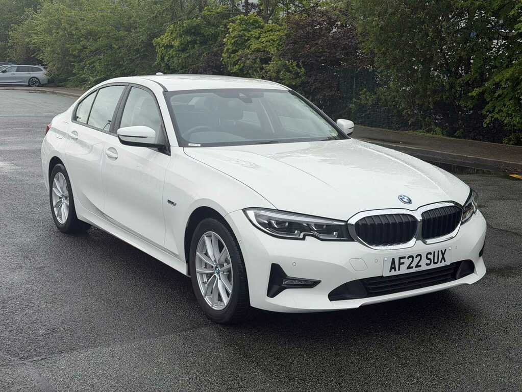 BMW 3 Series 330E Se Pro Step AF22SUX White