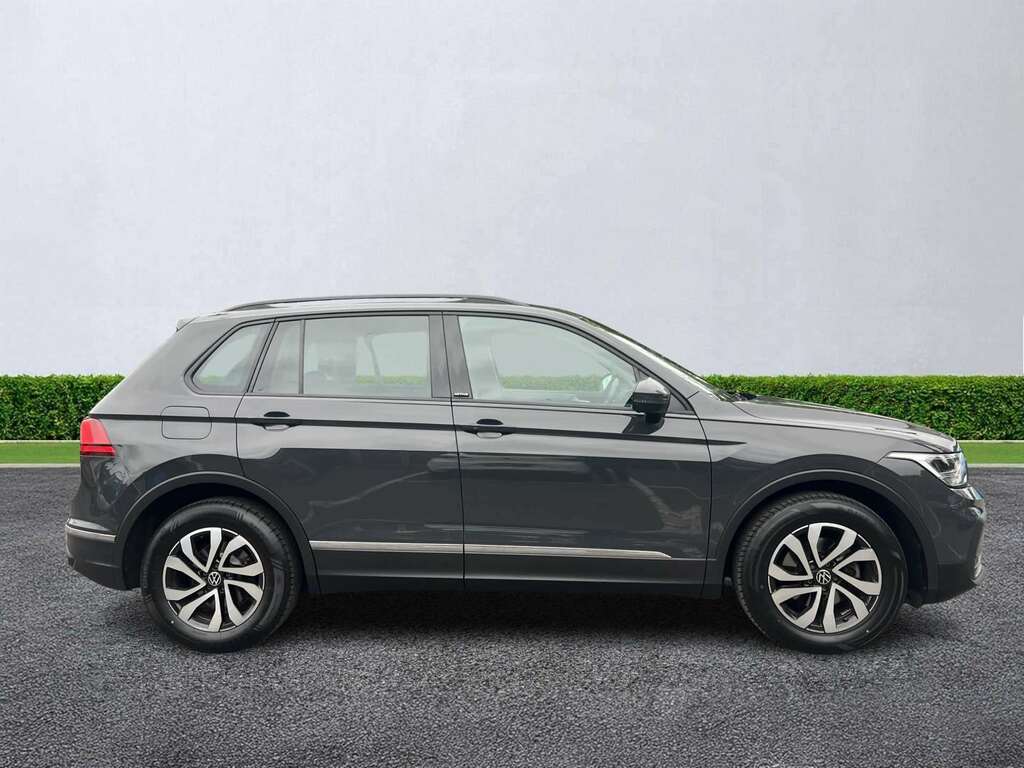 Volkswagen Tiguan 1.5 Tsi 150 Active Dsg Grey #3