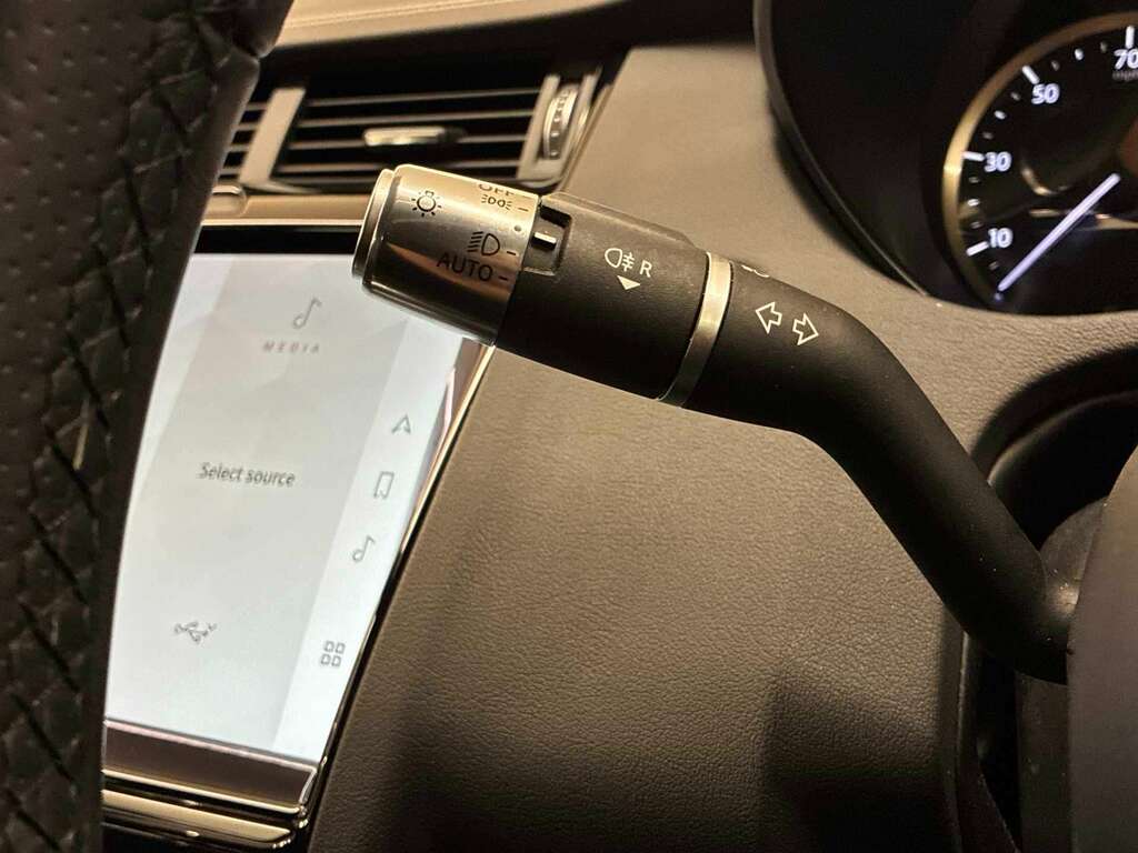 Jaguar E-Pace E-pace R-dynamic Black Phev Awd A Grey #40