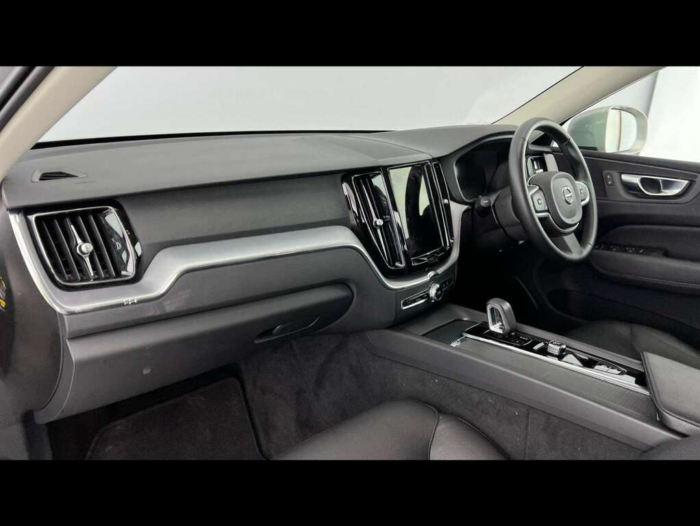 Volvo XC60 B5 Plus Awd Silver #7