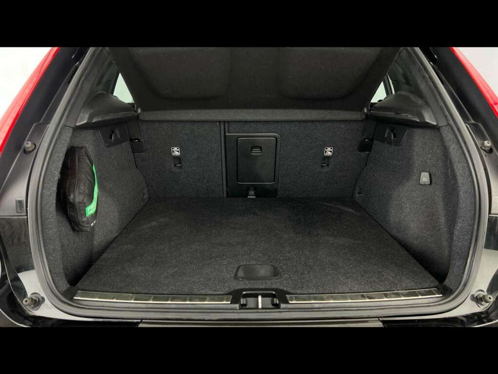 Volvo XC40 1.5 T4 Recharge Phev Inscription EJ71YXP Black #6