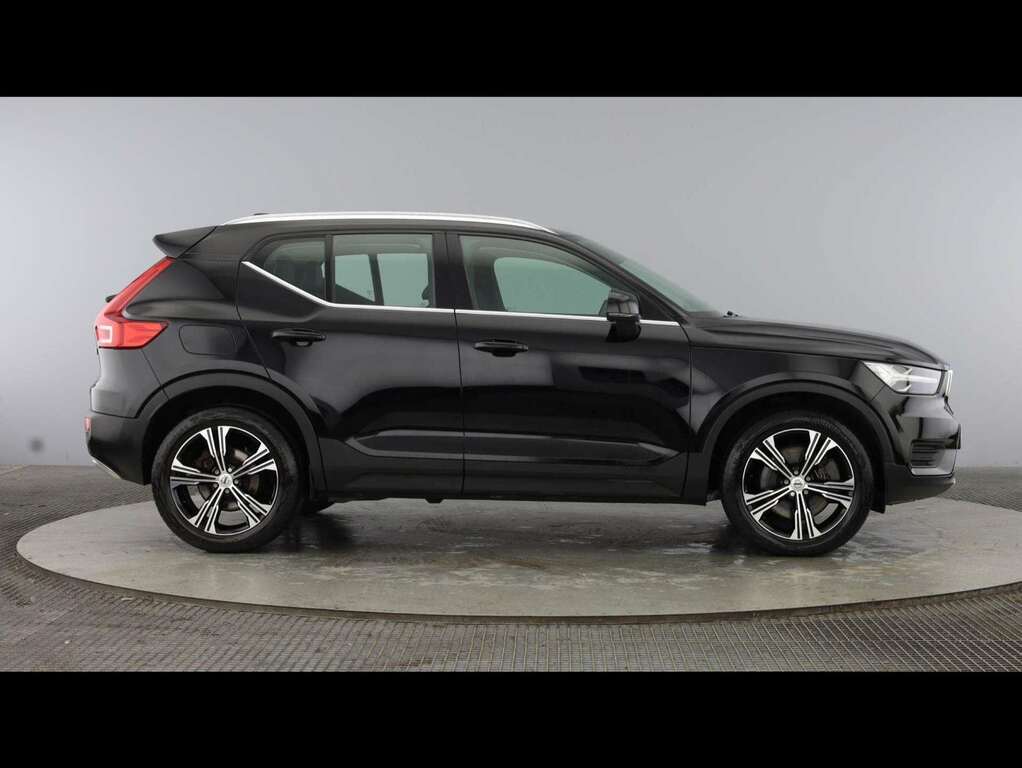 Volvo XC40 1.5 T4 Recharge Phev Inscription Black #3
