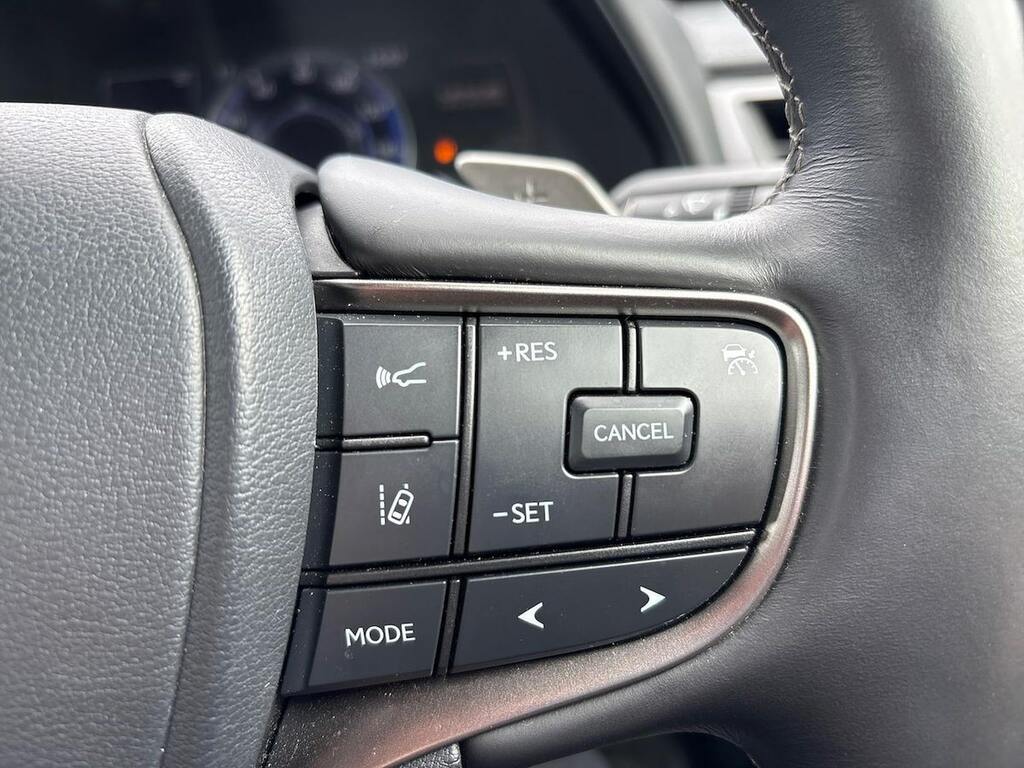 Lexus UX 250H White #27
