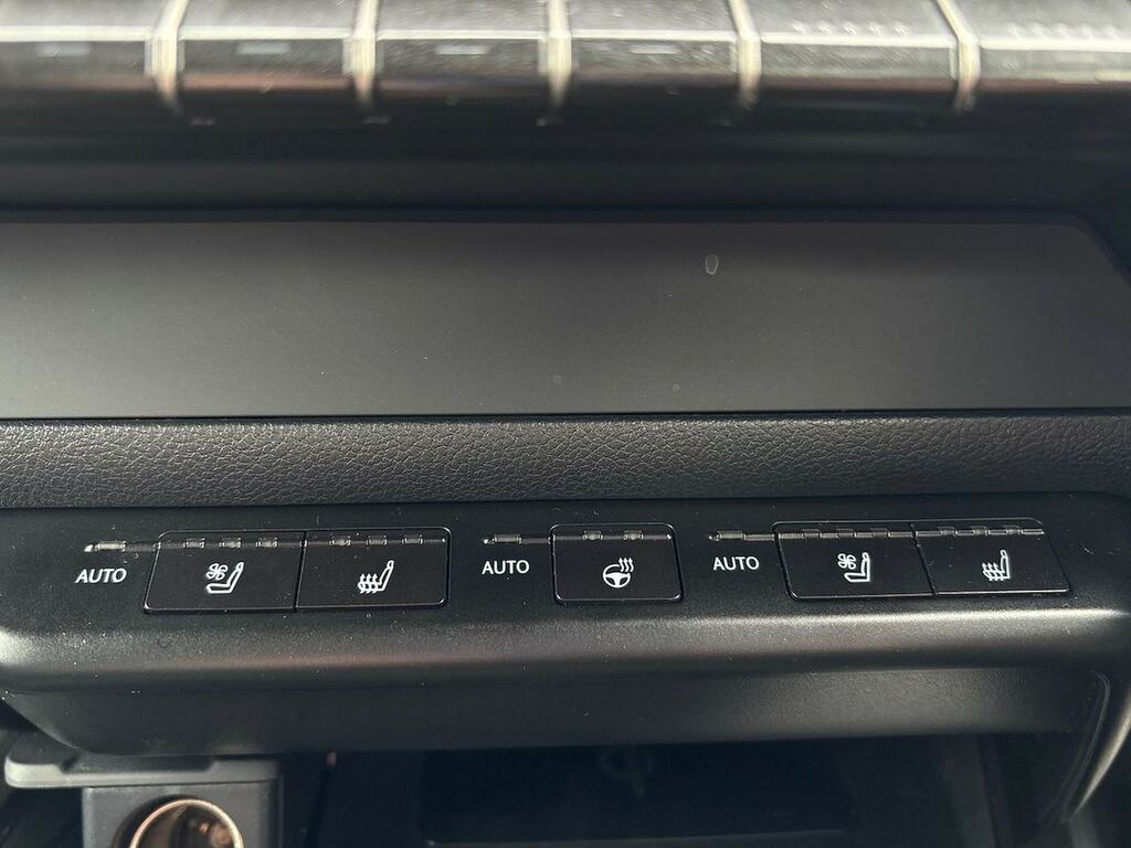 Lexus UX 250H White #22