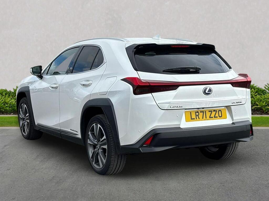 Lexus UX 300E 54.3Kwh Suv 204 Ps White #2