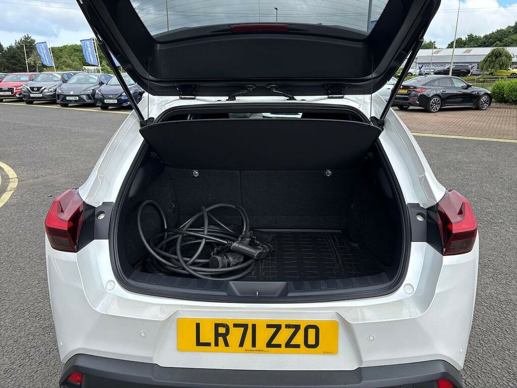 Lexus UX 250H White #17