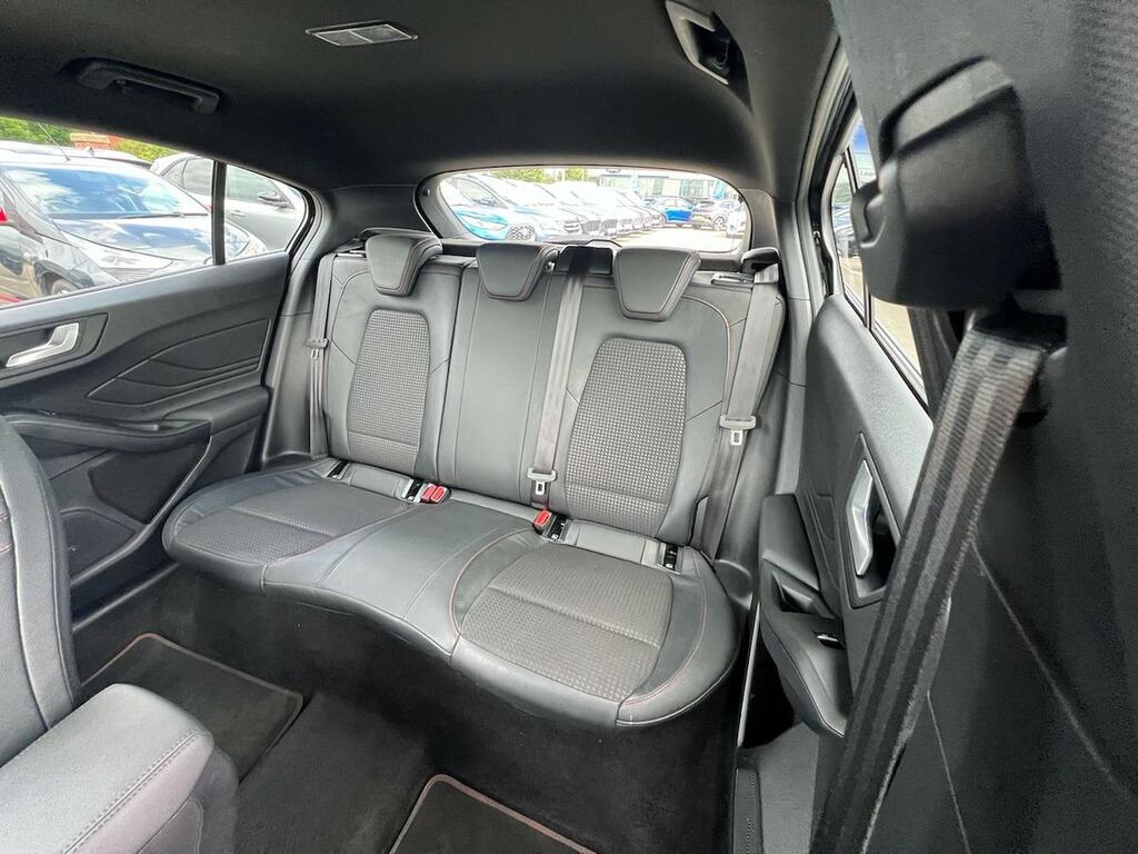 Ford Focus Hatchback Blue #16