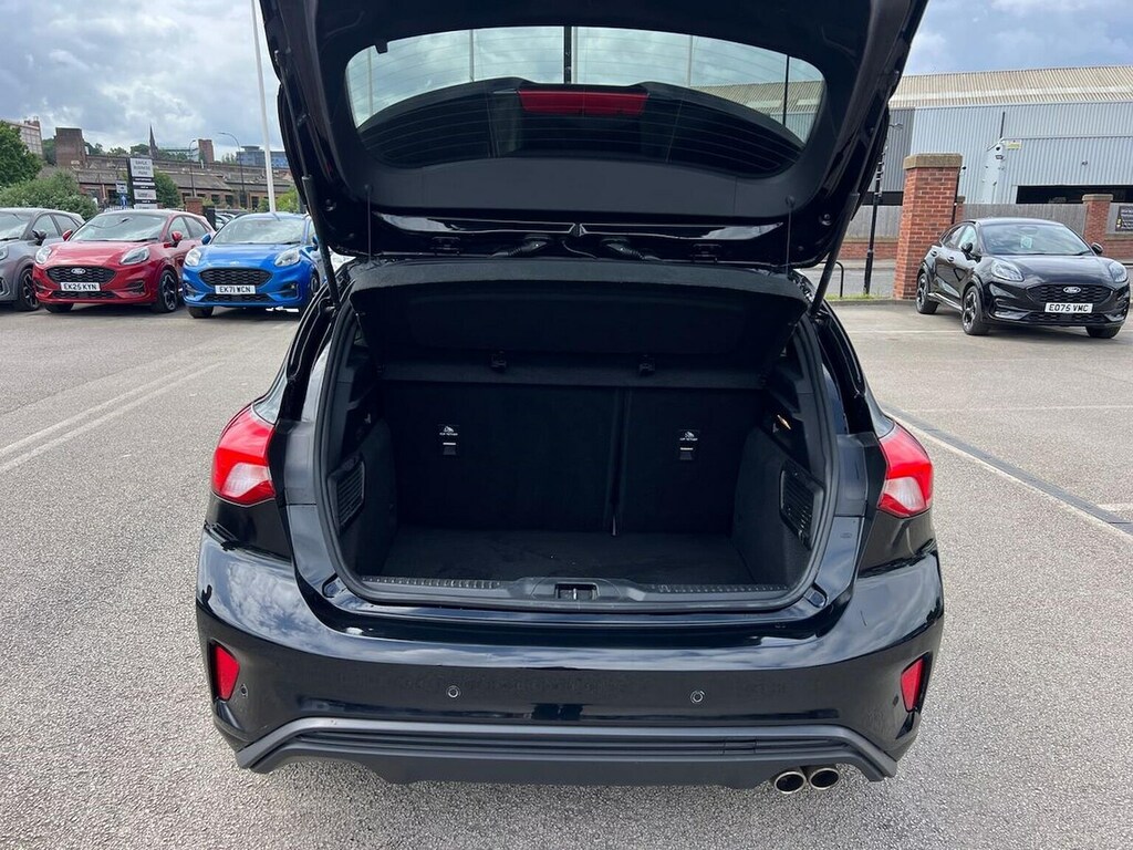 Ford Focus Hatchback Blue #17