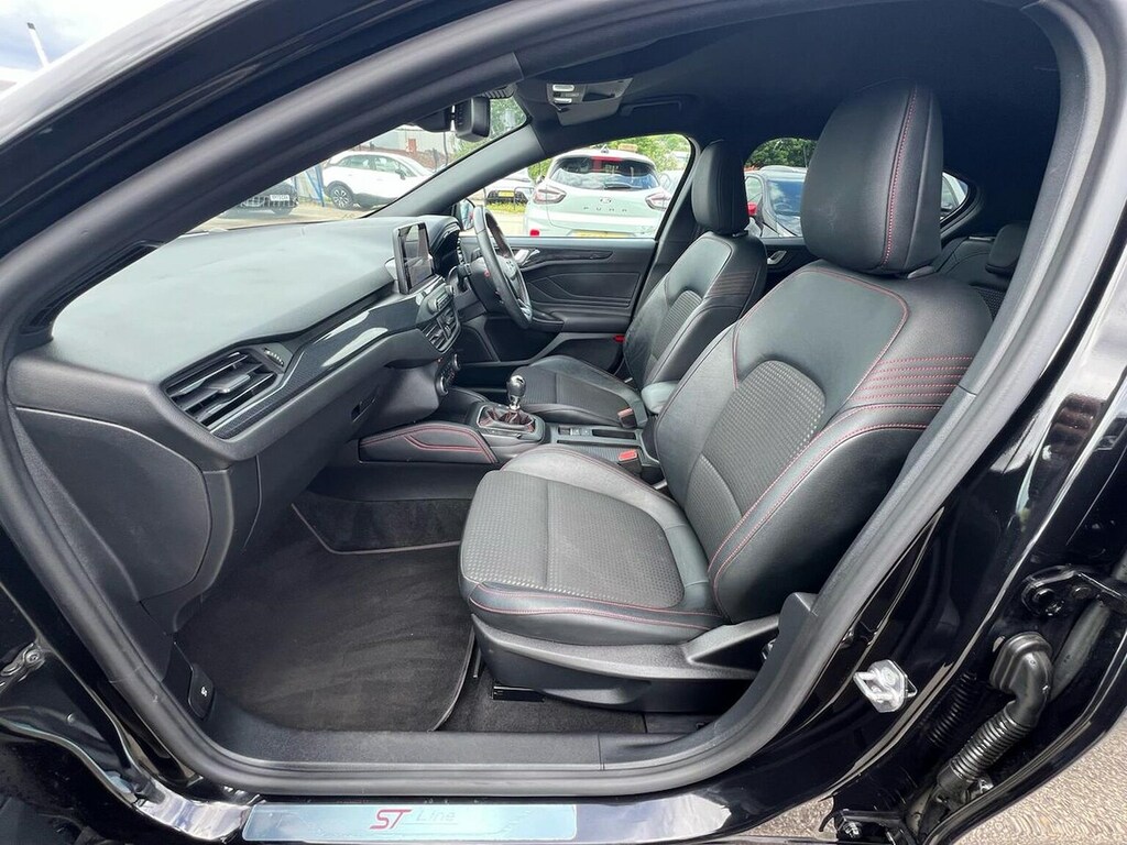 Ford Focus Hatchback Blue #35