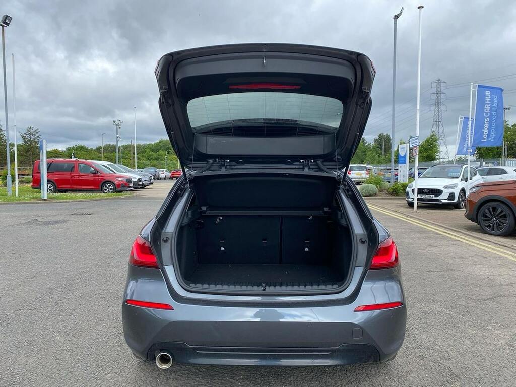 BMW 1 Series Hatchback  #17