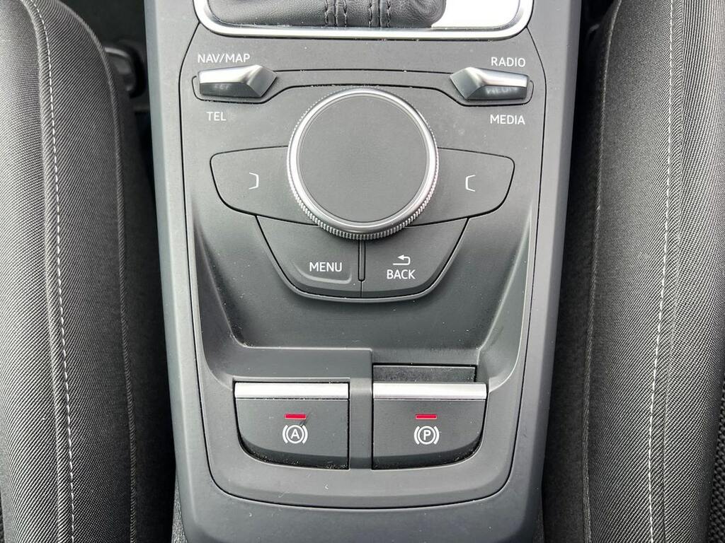 Audi Q2 Grey #24