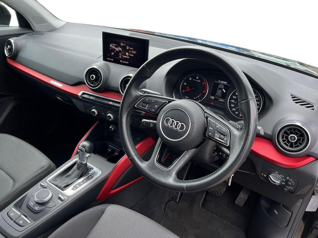 Audi Q2 Grey #16