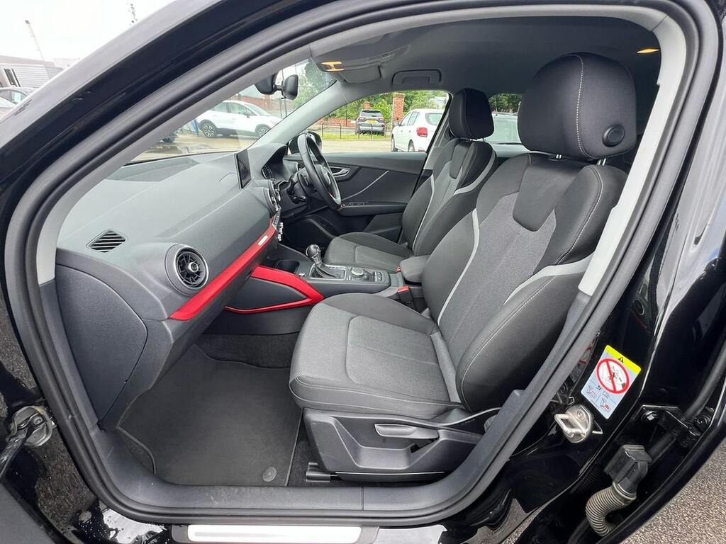 Audi Q2 Grey #35