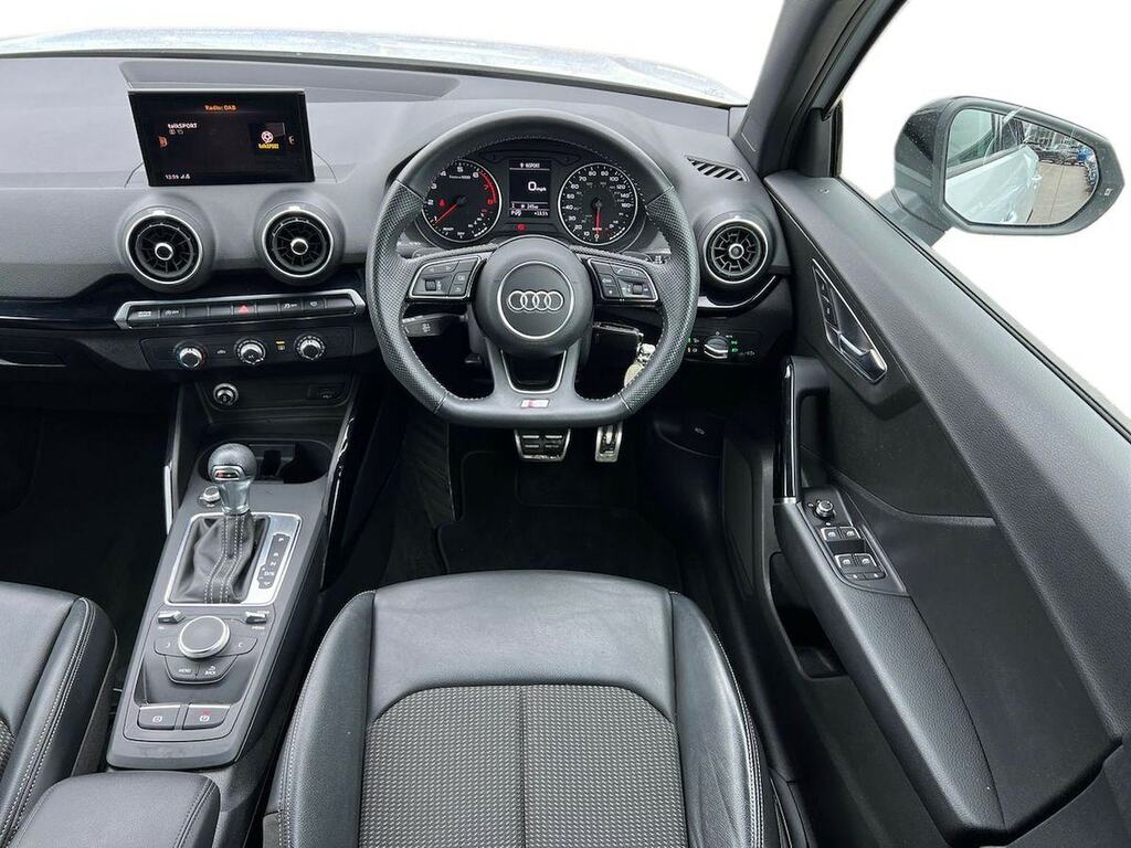Audi Q2 White #9