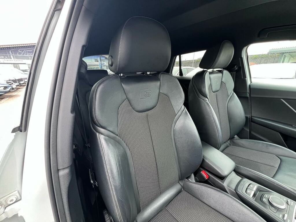 Audi Q2 White #32