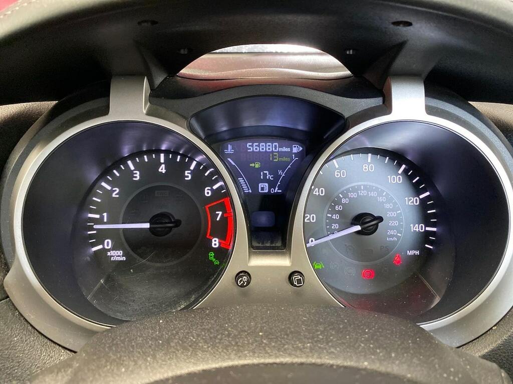 Nissan Juke Hatchback Black #10