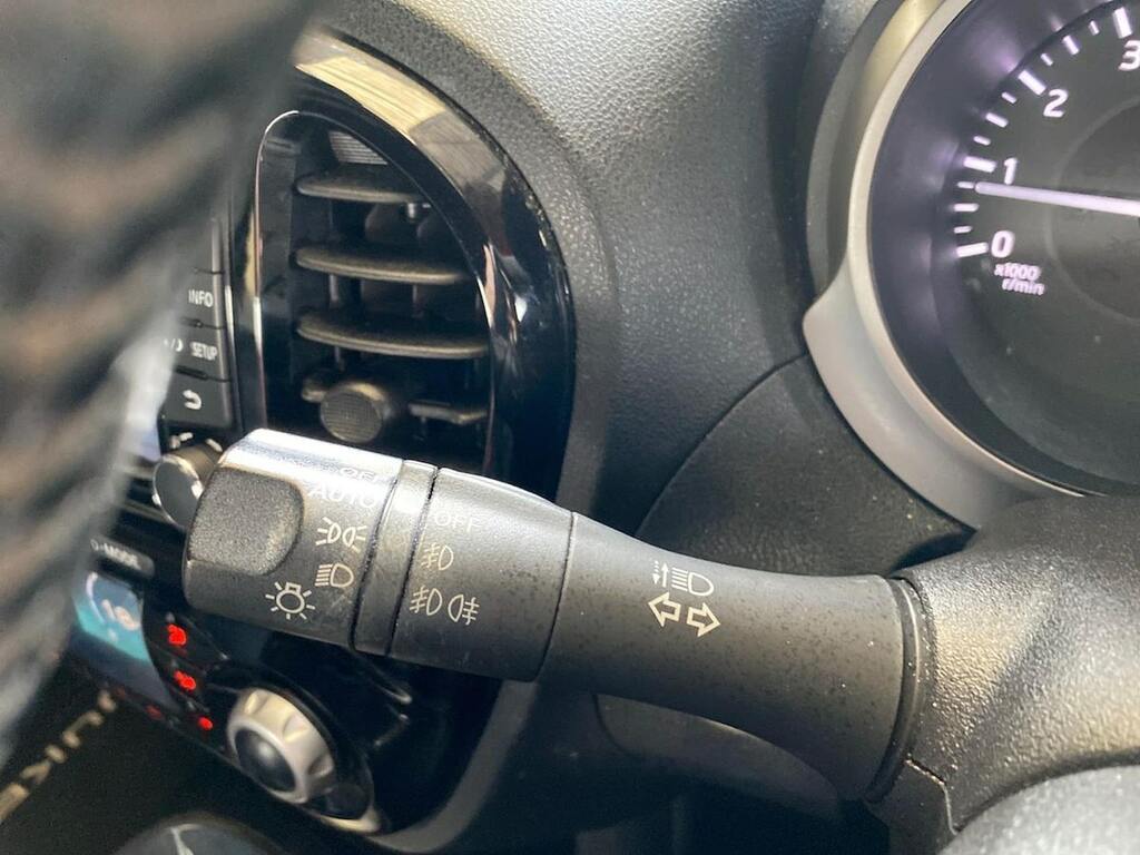 Nissan Juke Hatchback Black #29