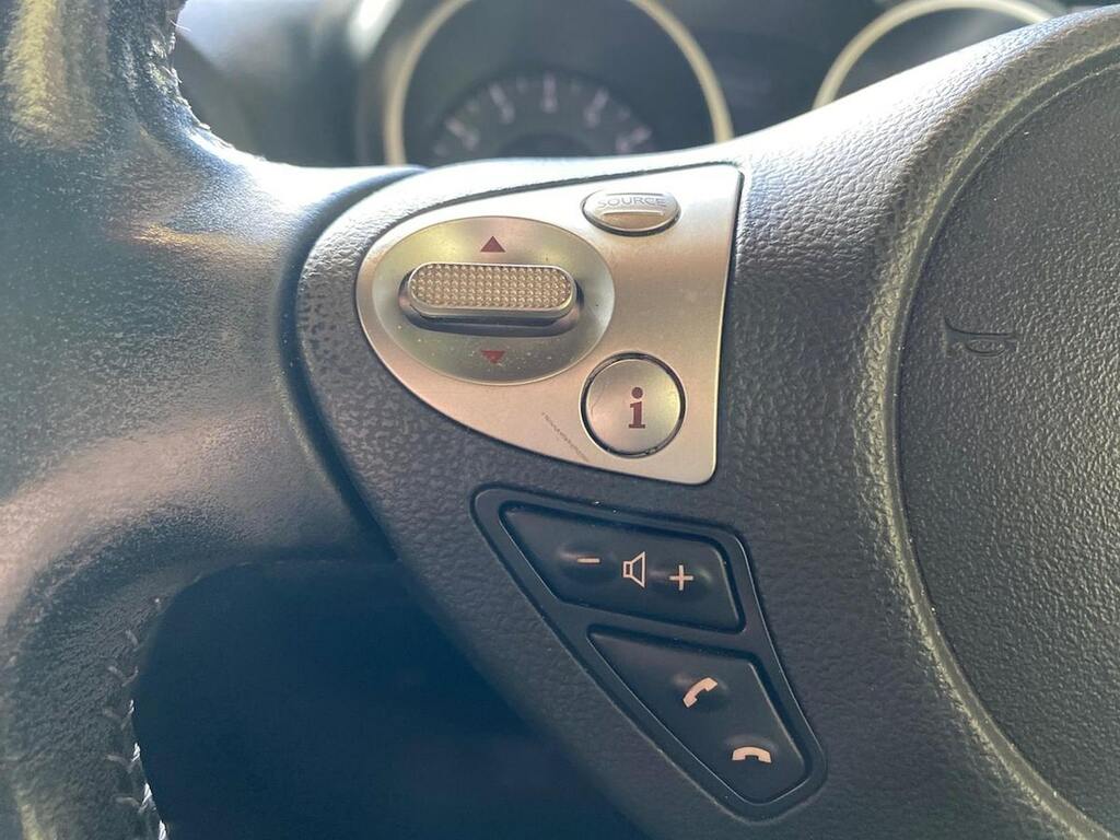 Nissan Juke Hatchback Black #27