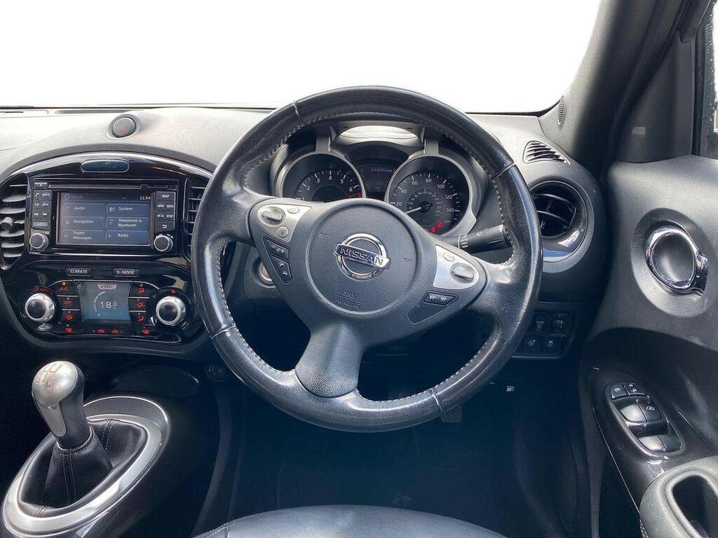 Nissan Juke Hatchback Black #9