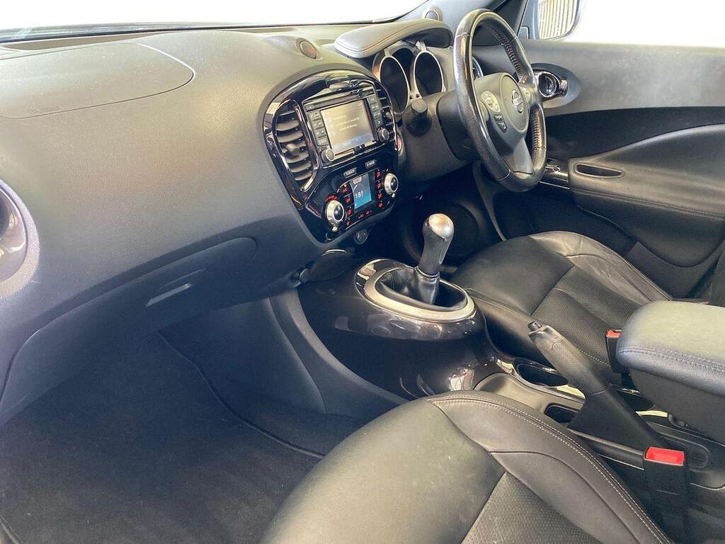 Nissan Juke Hatchback Black #7