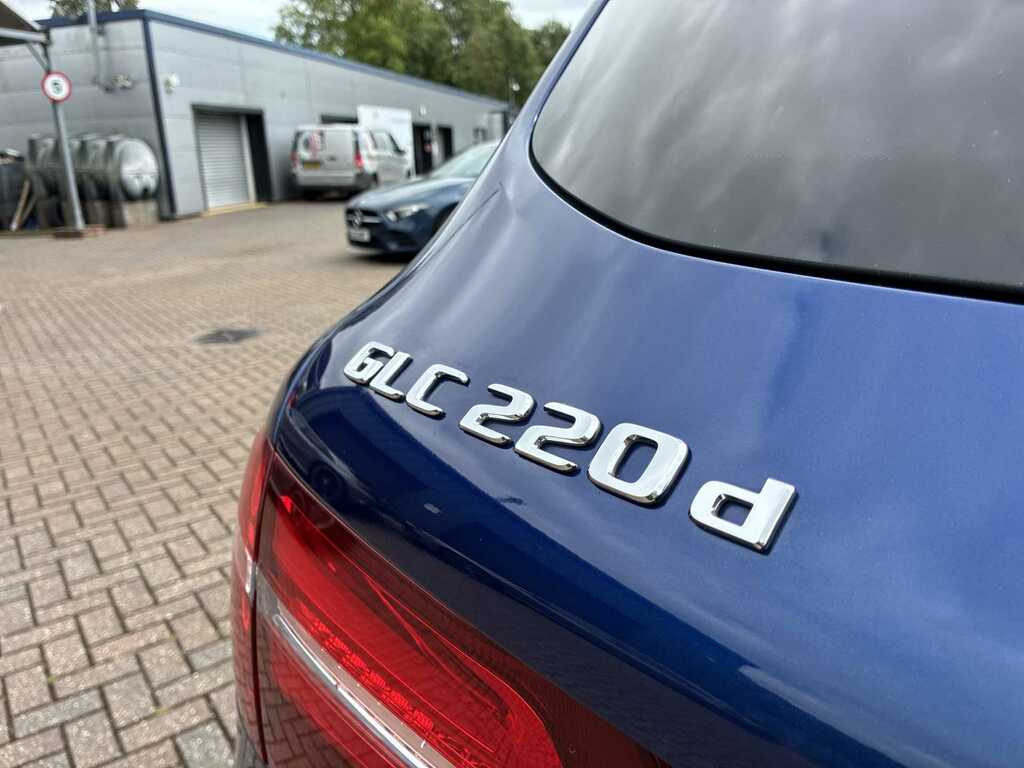 Mercedes-Benz GLC Class 2018 18 2.1 #34